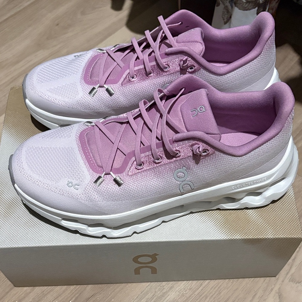 Cloudtilt OnCloud Sneakers